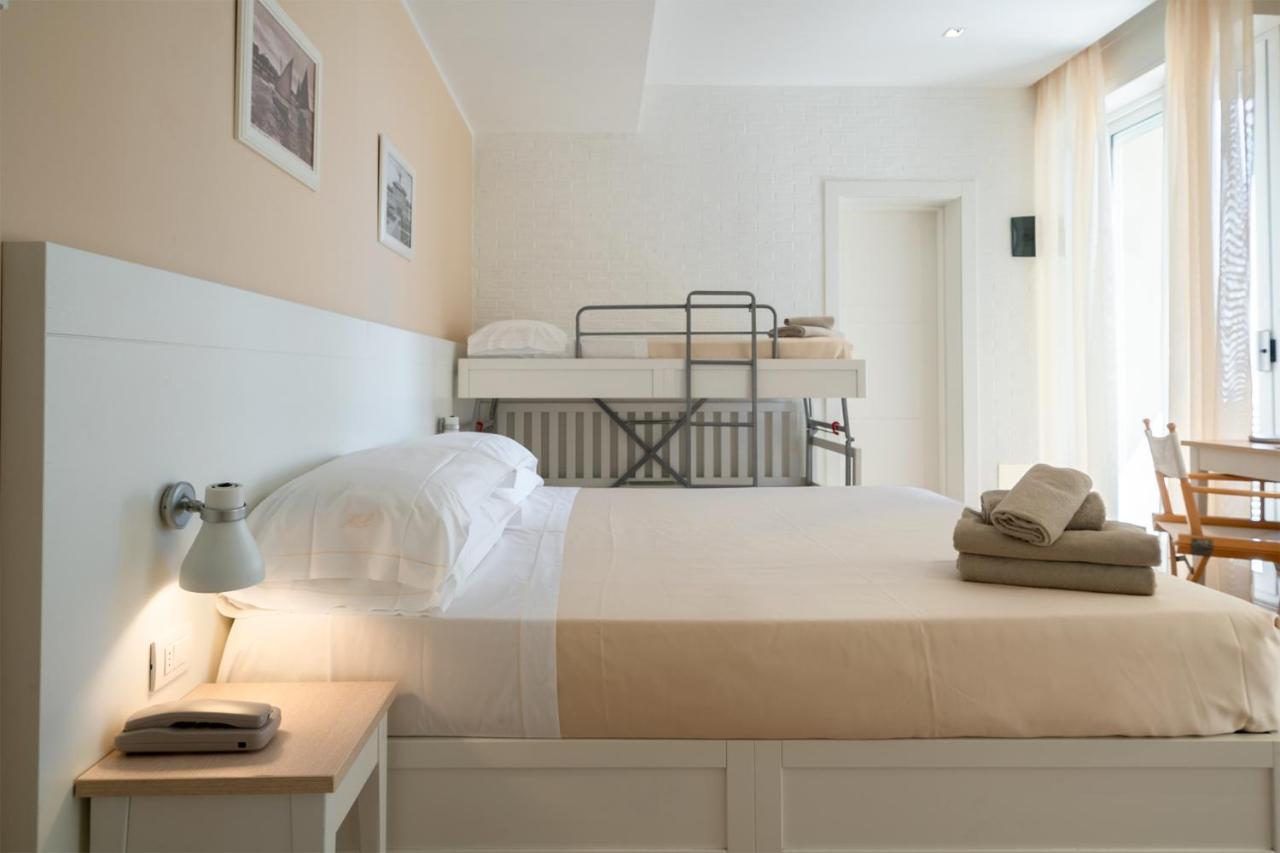 Hotel Bristol Католика Екстериор снимка