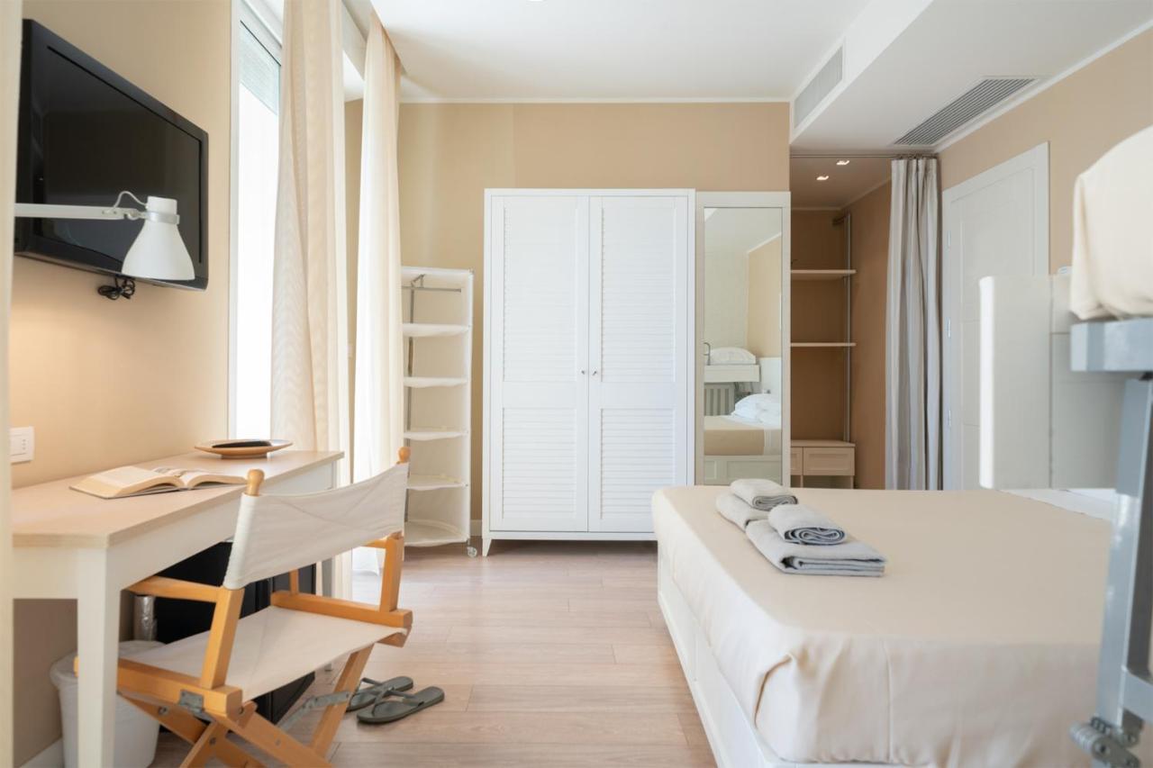 Hotel Bristol Католика Екстериор снимка