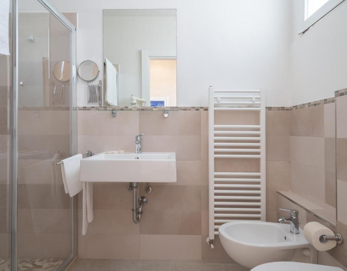 Hotel Bristol Католика Екстериор снимка
