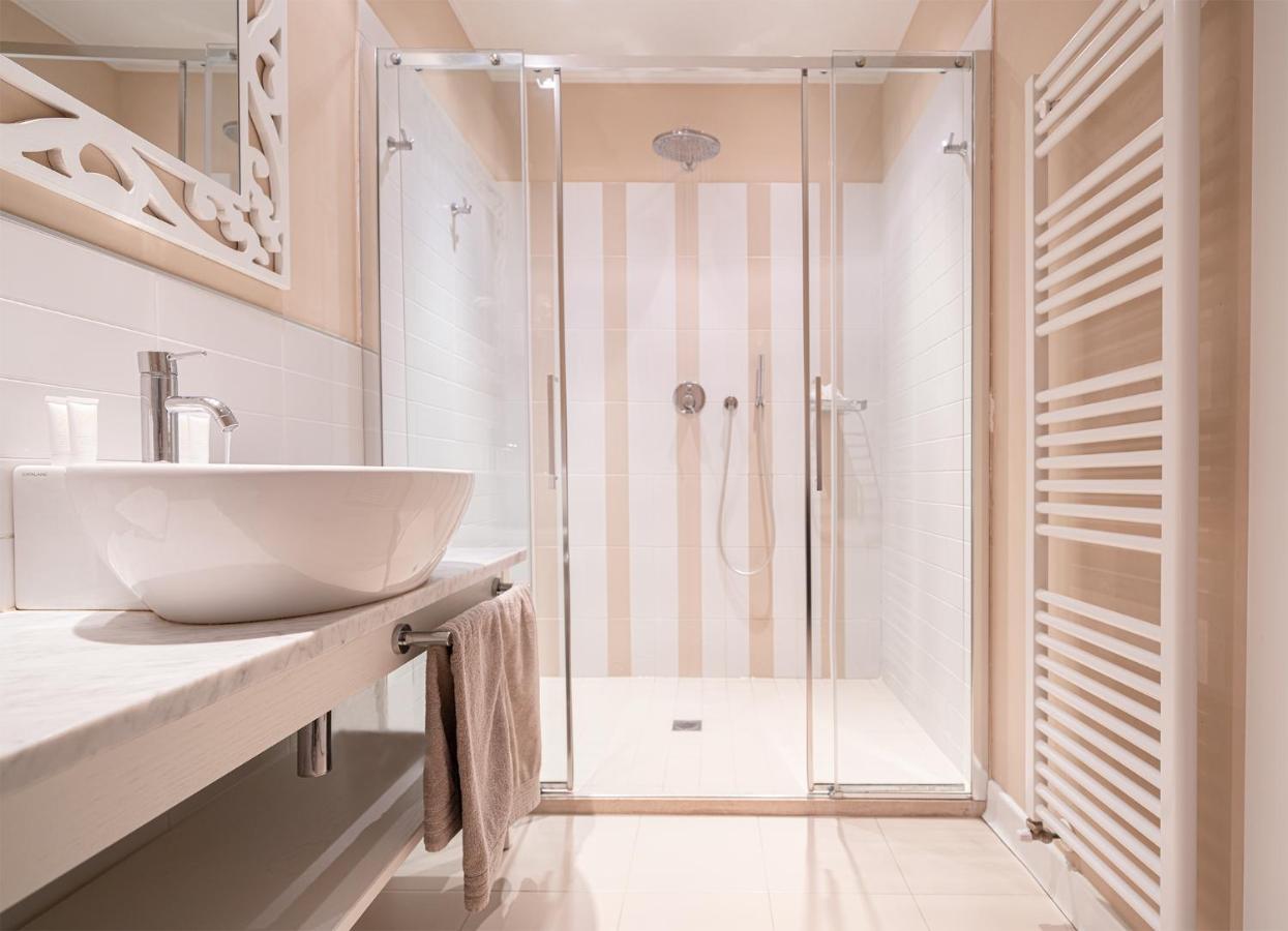 Hotel Bristol Католика Екстериор снимка