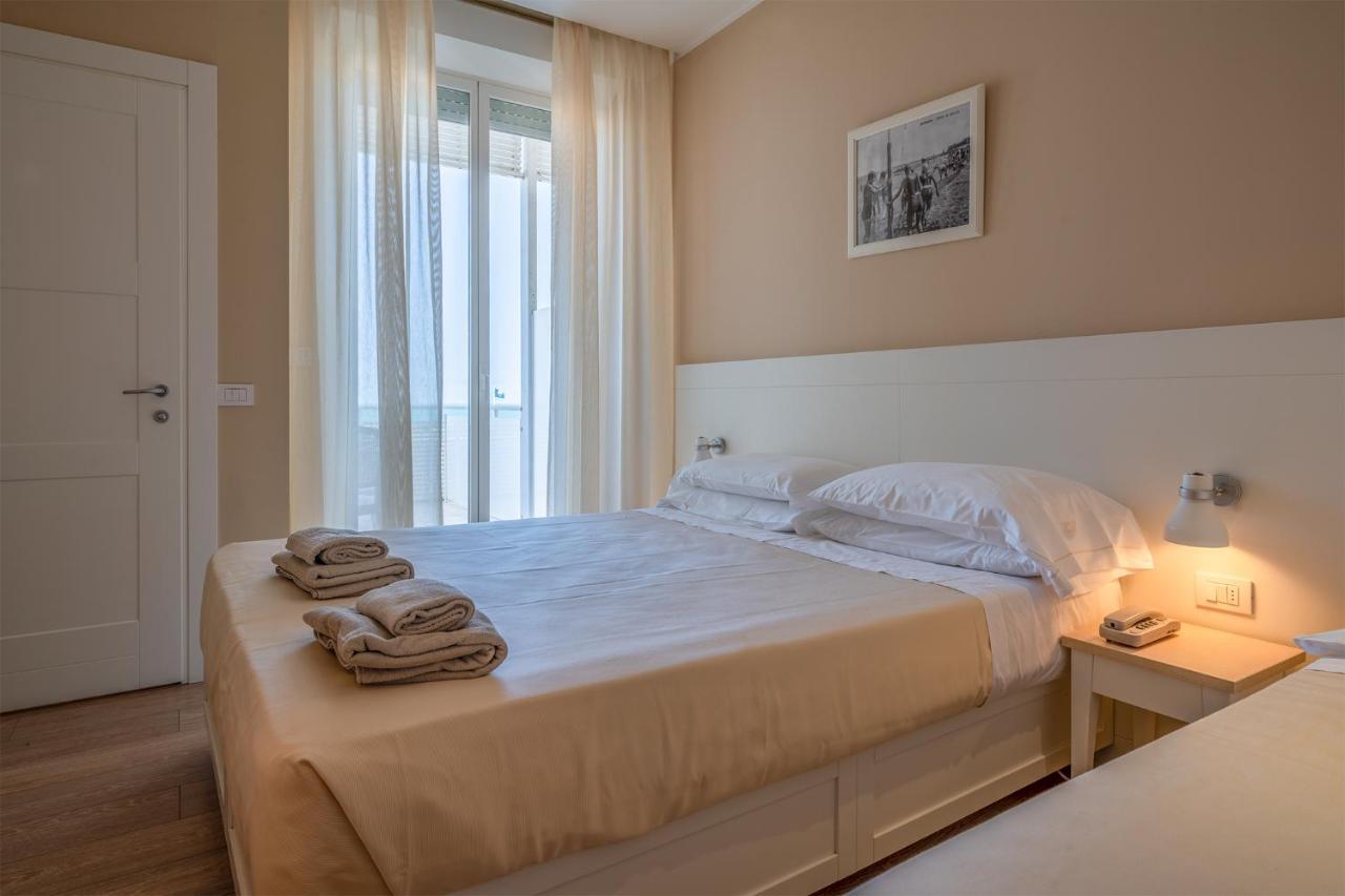 Hotel Bristol Католика Екстериор снимка