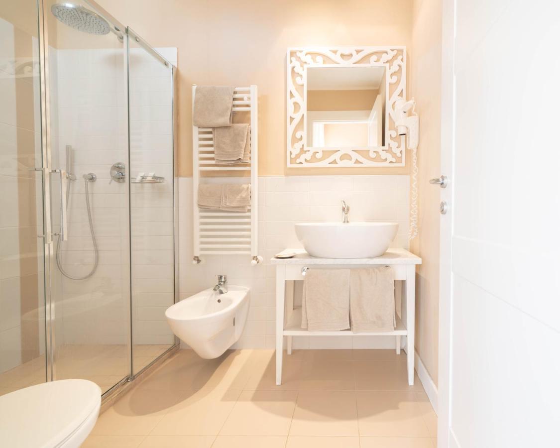 Hotel Bristol Католика Екстериор снимка
