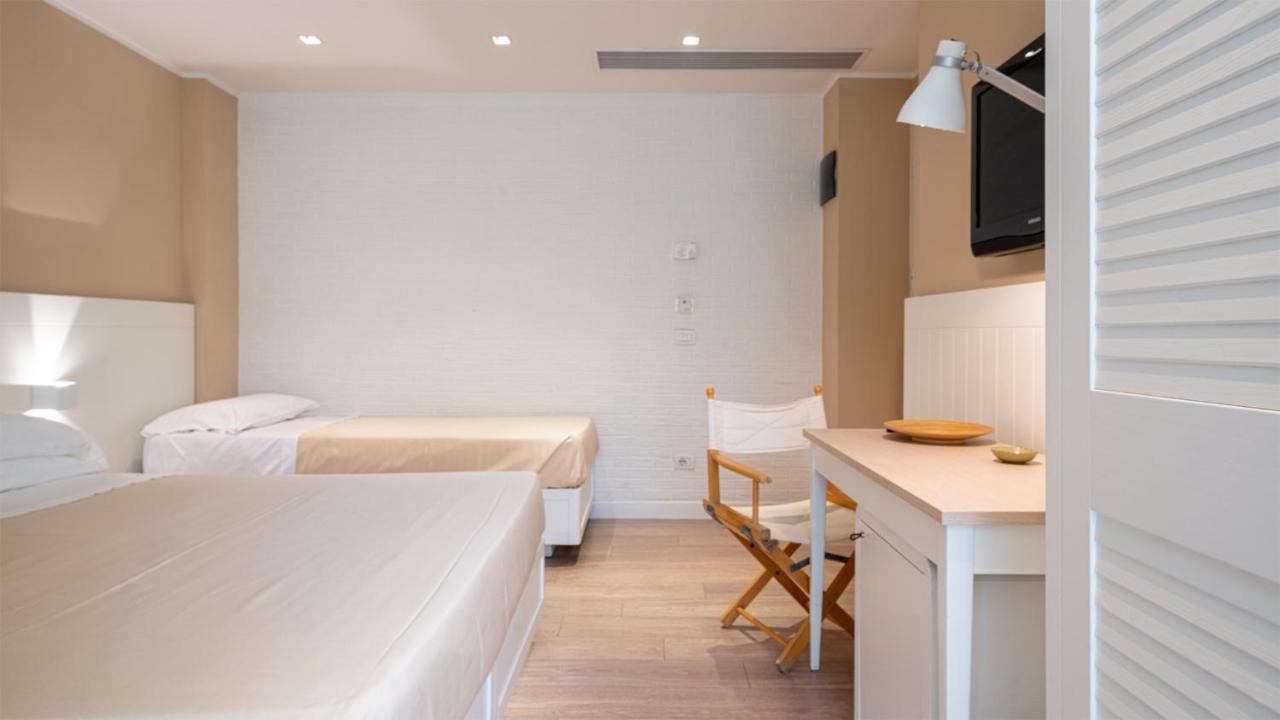 Hotel Bristol Католика Екстериор снимка