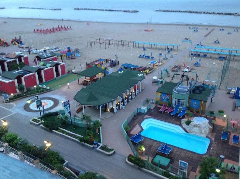 Hotel Bristol Католика Екстериор снимка