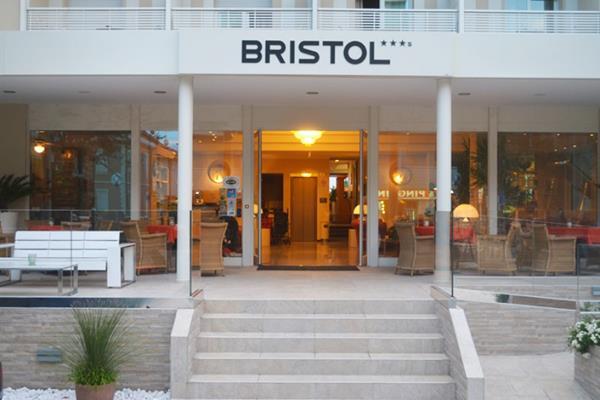 Hotel Bristol Католика Екстериор снимка